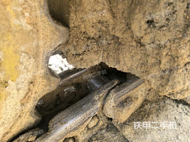 左側(cè)行走馬達(dá)蓋板(行走機(jī)構(gòu)) 左側(cè)行走馬達(dá)蓋板(行走機(jī)構(gòu))