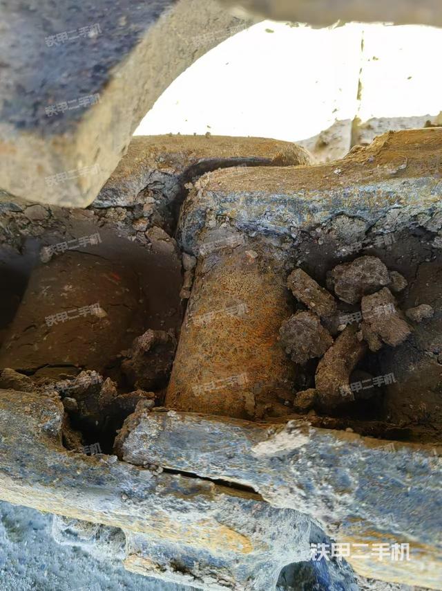 單側(cè)履帶整體（整機(jī)外觀）