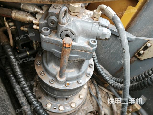 回轉(zhuǎn)馬達（上車部件）