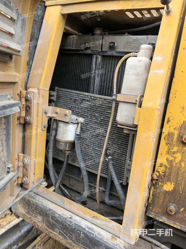 散熱器室(大件艙室) 散熱器室(大件艙室)