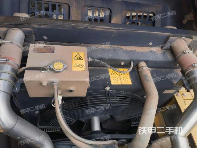 水箱+風(fēng)扇特寫(上車部件) 水箱+風(fēng)扇特寫(上車部件)
