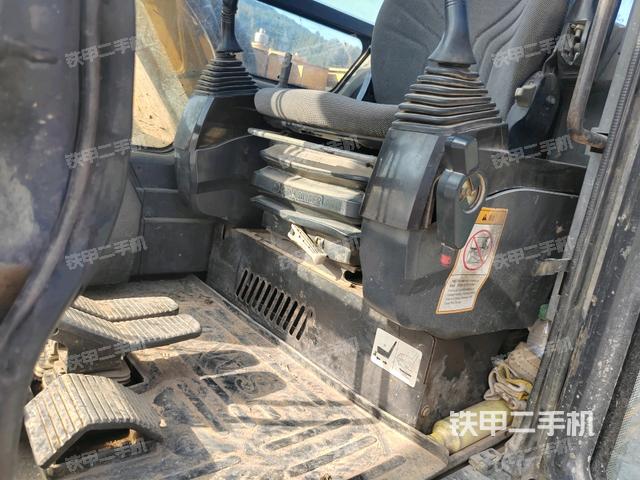 座椅后部（駕駛室部分）