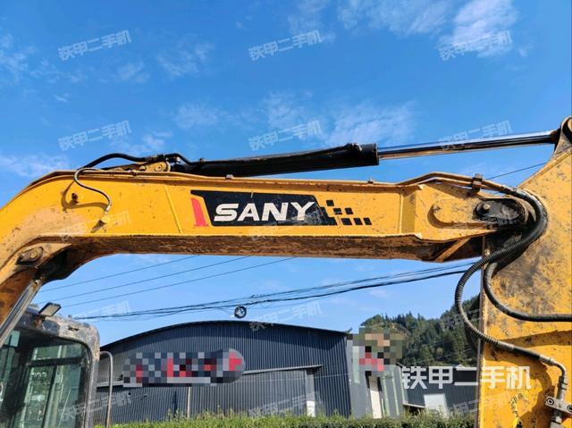 大臂背部俯視（工作和回轉(zhuǎn)裝置）