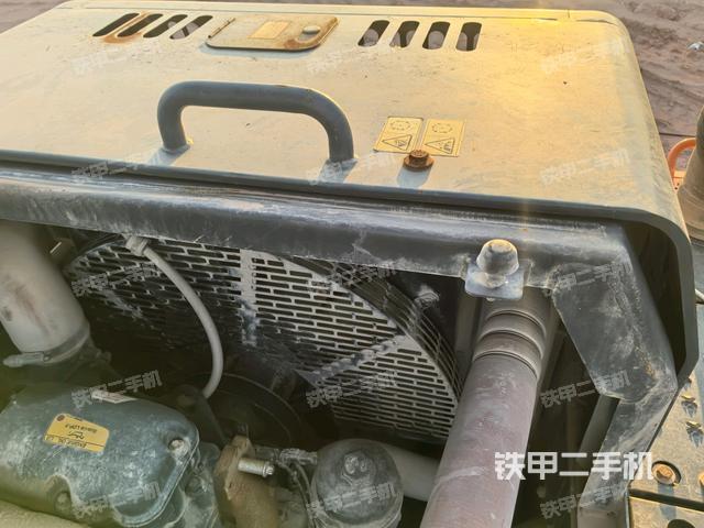 水箱+風(fēng)扇特寫(上車部件) 水箱+風(fēng)扇特寫(上車部件)