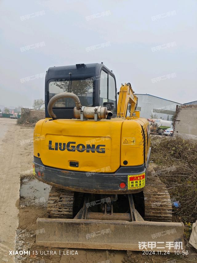 整機(jī)右后45°(整機(jī)外觀) 整機(jī)右后45°(整機(jī)外觀)