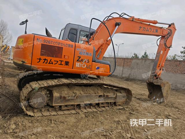 整機(jī)右后45°(整機(jī)外觀) 整機(jī)右后45°(整機(jī)外觀)