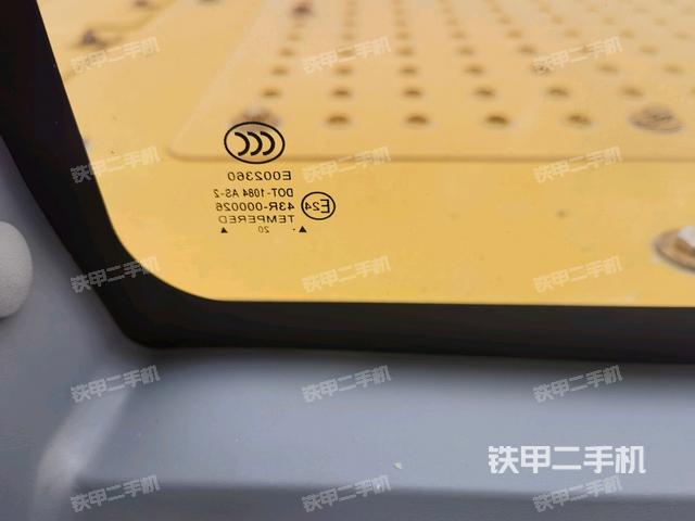 后窗玻璃角標(biāo)(駕駛室部分) 后窗玻璃角標(biāo)(駕駛室部分)