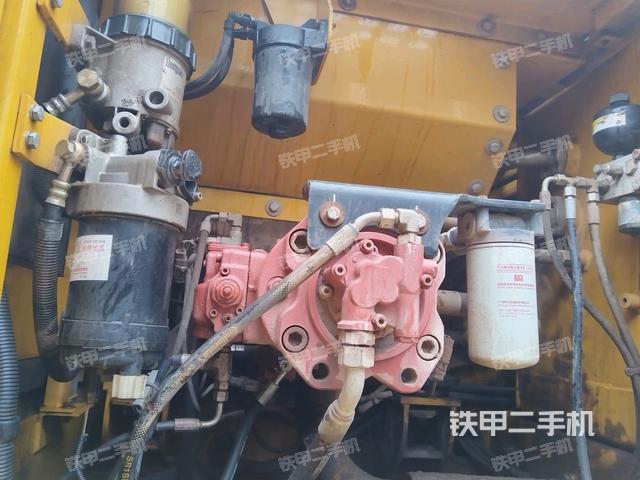 液壓泵斜45?左（大件艙室）