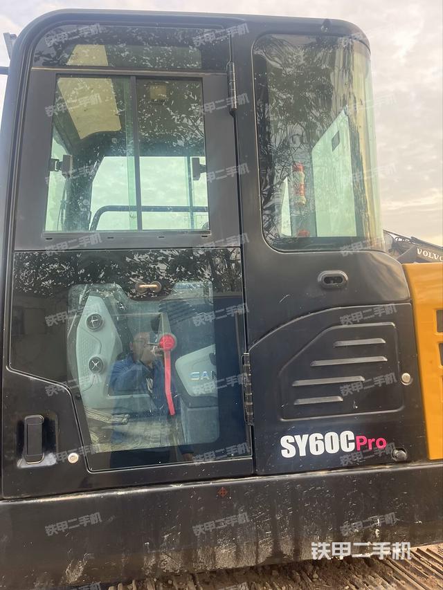 座椅左側(cè)控制臺/音響/含左手柄（駕駛室部分）