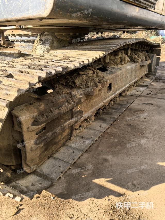 單側(cè)履帶整體（整機(jī)外觀）