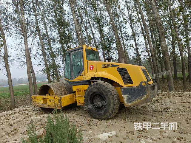 整機(jī)左側(cè)(設(shè)備外觀及核心部件) 整機(jī)左側(cè)(設(shè)備外觀及核心部件)