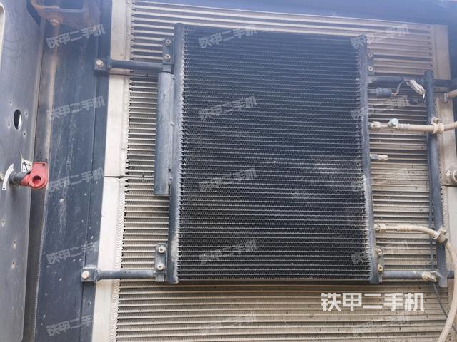 散熱器正面（大件艙室）