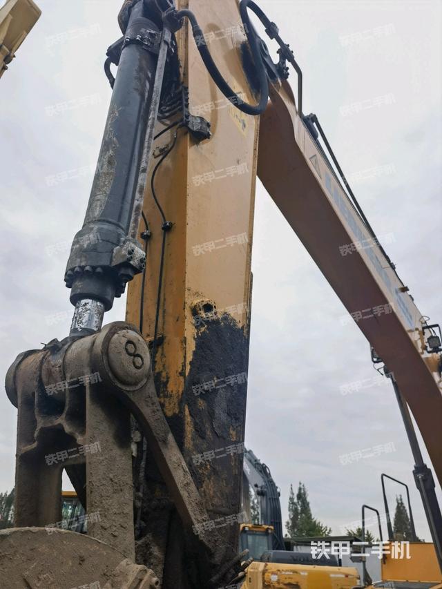 小臂整體左后（工作和回轉(zhuǎn)裝置）