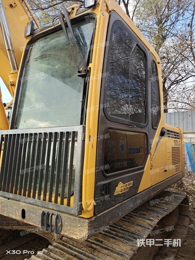 駕駛室整體（整機外觀）