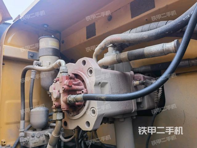 液壓泵斜45?左(大件艙室) 液壓泵斜45?左(大件艙室)