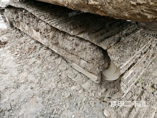 右側(cè)履帶整體（行走機構(gòu)）