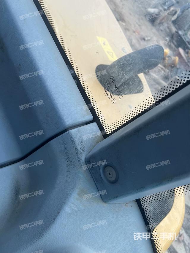 后窗玻璃角標(biāo)（駕駛室部分）