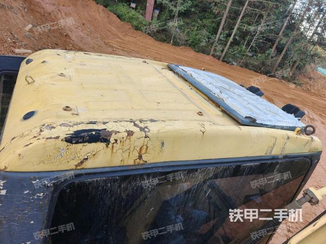 駕駛室頂部俯視（上車部件）