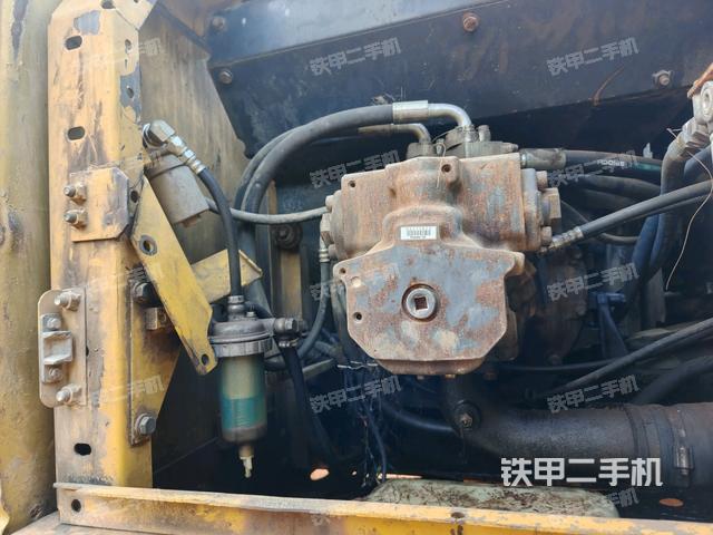 液壓泵斜45?左（大件艙室）