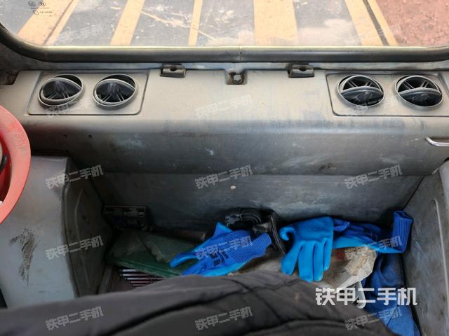 后窗玻璃角標（駕駛室部分）