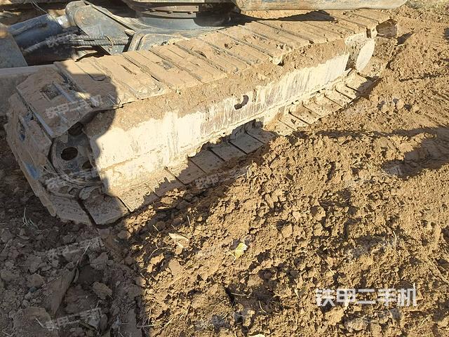 單側(cè)履帶整體（整機(jī)外觀）