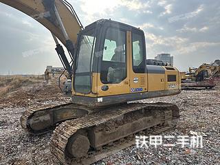 徐工XE215D挖掘機(jī)