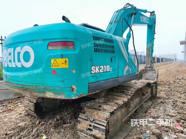 整機右后45°(整機外觀) 整機右后45°(整機外觀)