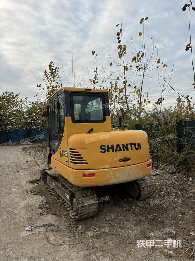 駕駛室頂部（整機(jī)外觀）