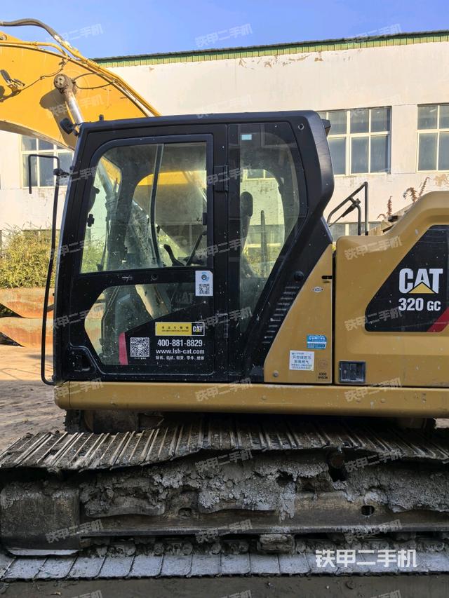 駕駛室整體（整機(jī)外觀）