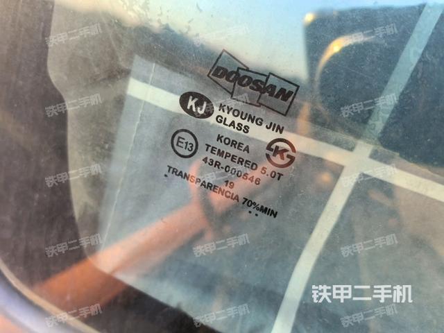 后窗玻璃角標(biāo)(駕駛室部分) 后窗玻璃角標(biāo)(駕駛室部分)
