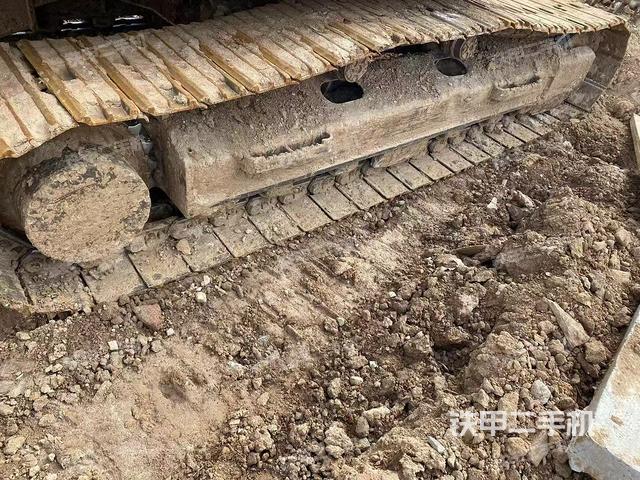 單側(cè)履帶整體（整機(jī)外觀）