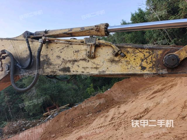 小臂整體左后（工作和回轉(zhuǎn)裝置）