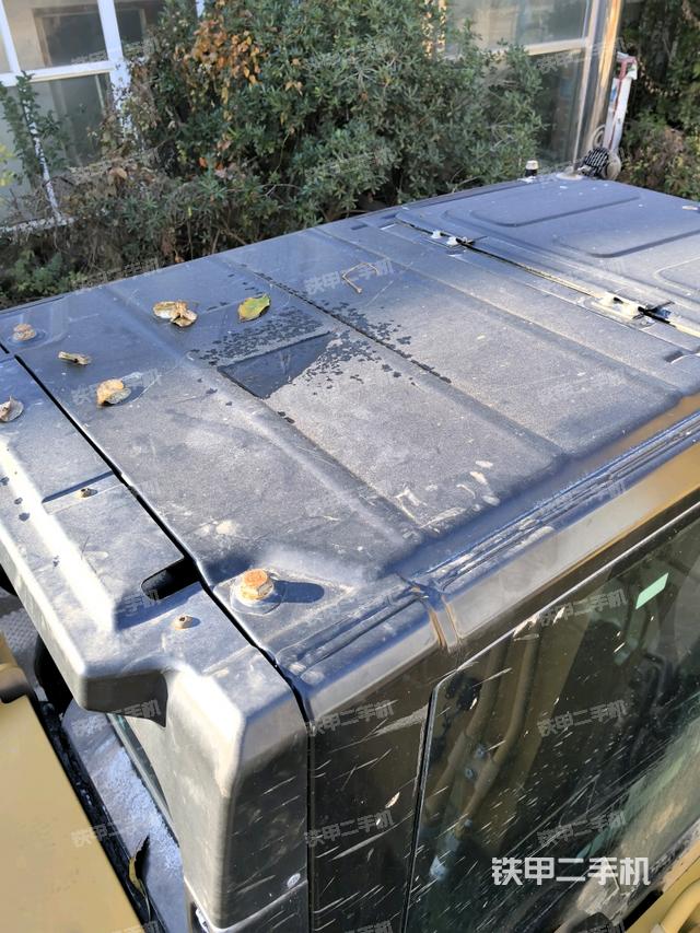 駕駛室頂部（整機(jī)外觀）