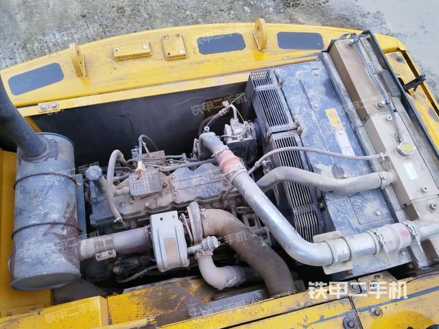 發(fā)動(dòng)機(jī)室（上車部件）