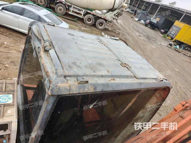駕駛室頂部俯視(上車(chē)部件) 駕駛室頂部俯視(上車(chē)部件)