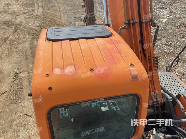 駕駛室頂部（整機(jī)外觀）