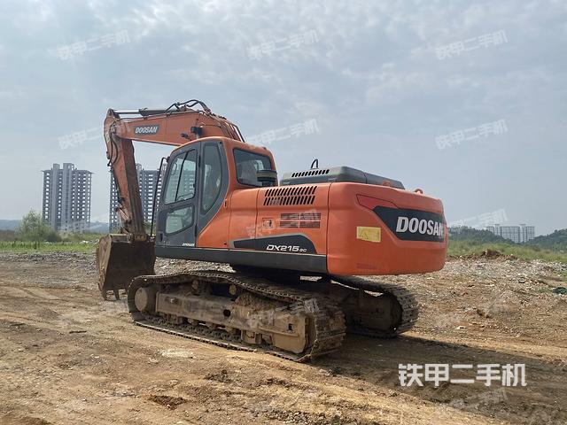 駕駛室整體（整機(jī)外觀）