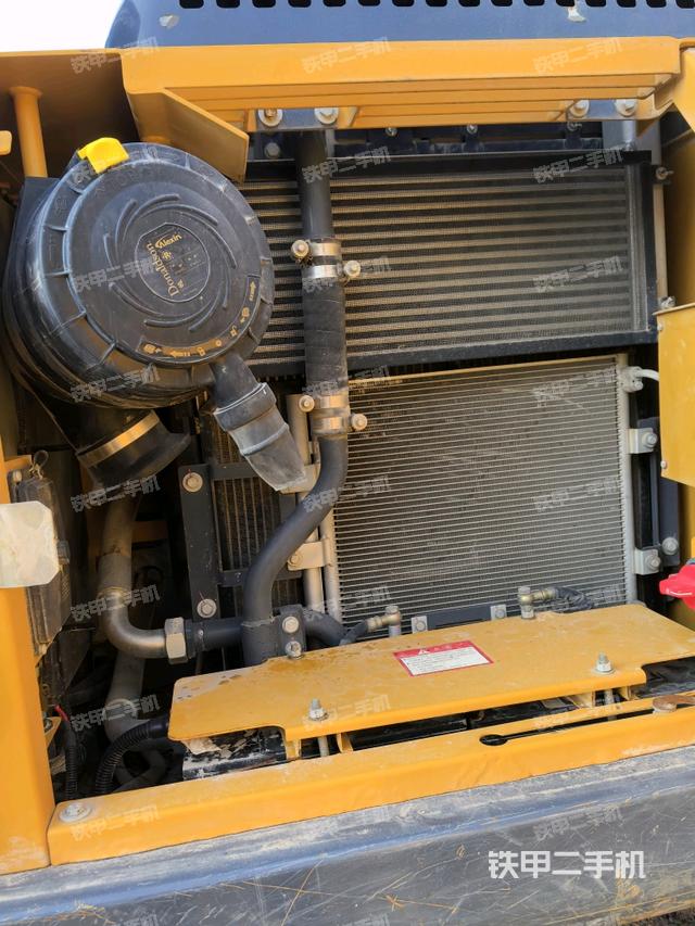 散熱器正面（大件艙室）