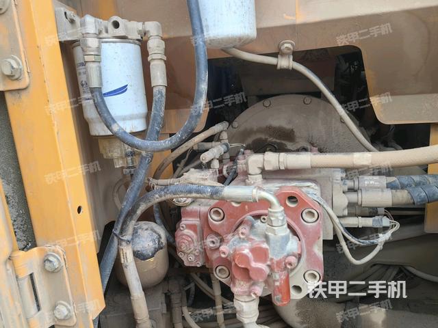 液壓泵斜45?左（大件艙室）