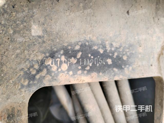 轉(zhuǎn)盤和下車架正前（工作和回轉(zhuǎn)裝置）