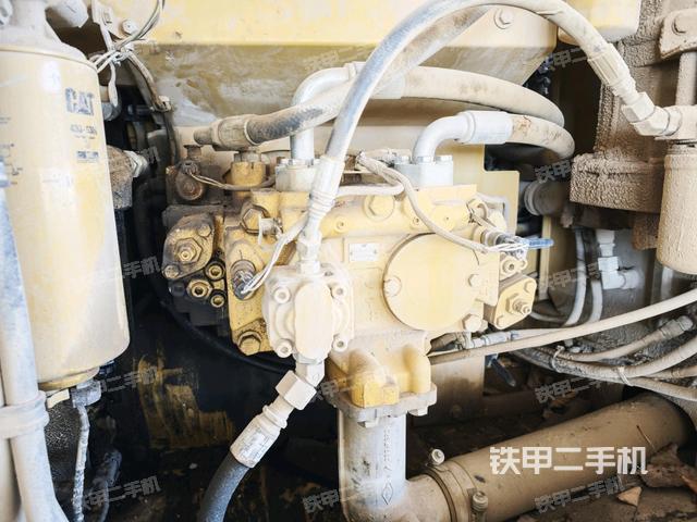 液壓泵斜45?左(大件艙室) 液壓泵斜45?左(大件艙室)