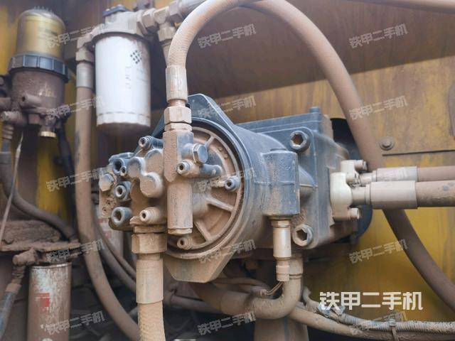 液壓泵斜45?左(大件艙室) 液壓泵斜45?左(大件艙室)