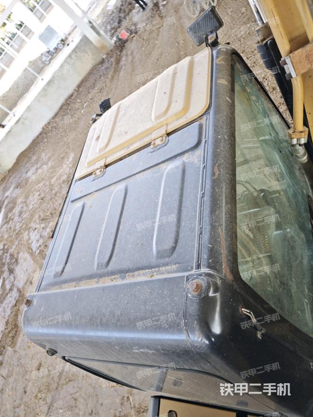 駕駛室頂部俯視(上車部件) 駕駛室頂部俯視(上車部件)