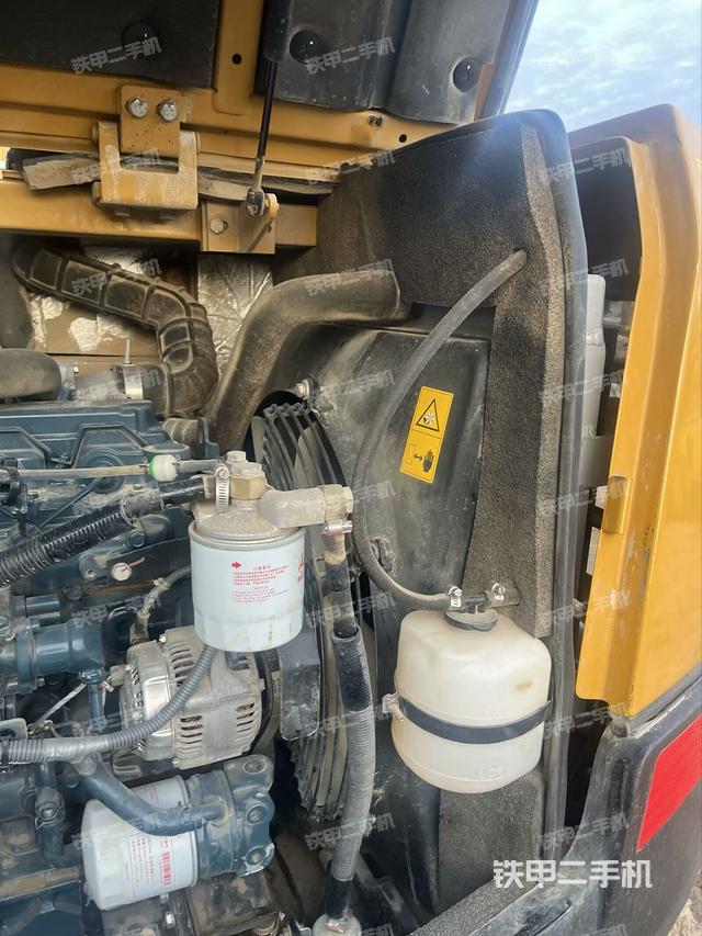 發(fā)動機(jī)室（上車部件）