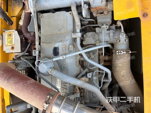 發(fā)動(dòng)機(jī)整體俯視(整機(jī)外觀) 發(fā)動(dòng)機(jī)整體俯視(整機(jī)外觀)