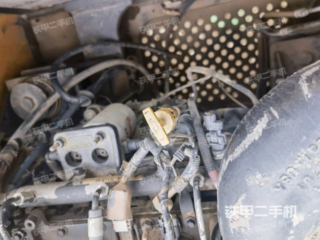 氣門(mén)室蓋螺絲特寫(xiě)(上車(chē)部件) 氣門(mén)室蓋螺絲特寫(xiě)(上車(chē)部件)