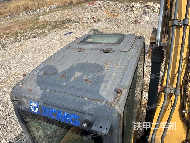 駕駛室頂部（整機外觀）