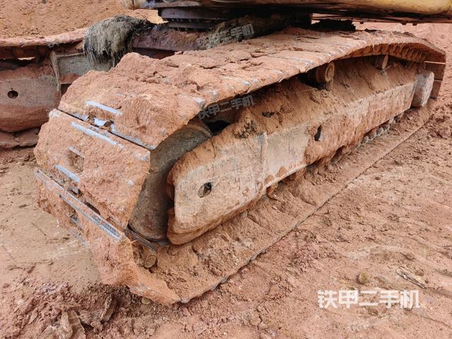 右側(cè)履帶整體（行走機構(gòu)）