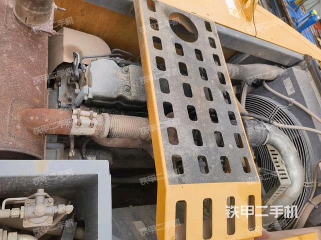 發(fā)動(dòng)機(jī)室（上車部件）