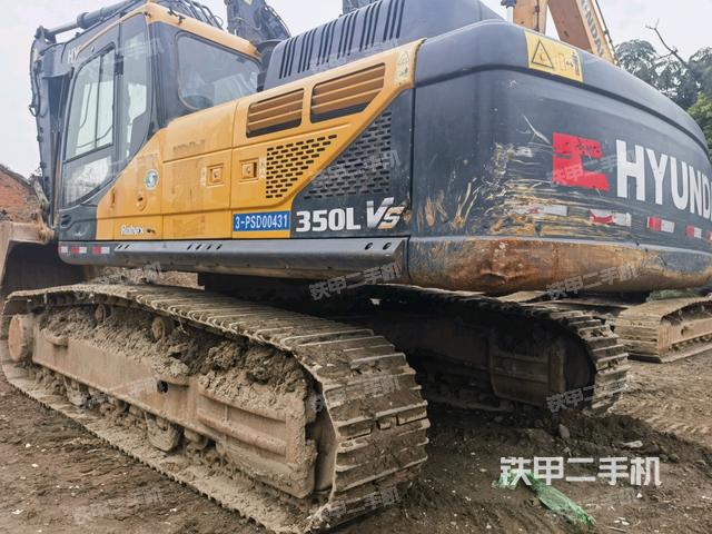 左后45(整機(jī)外觀) 左后45(整機(jī)外觀)